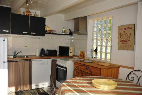 Hostal Gte De Charme Le Figuier