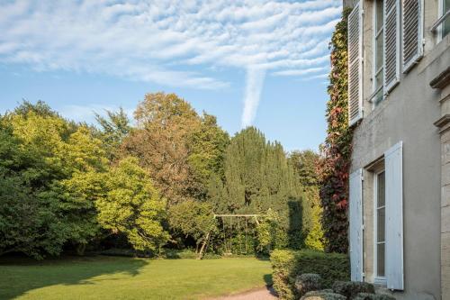 Bayeux Chateau Sleeps 18