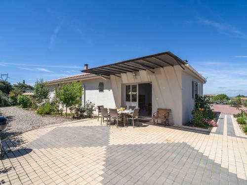 Luxury Villa With Private Swimming Pool In Oupia