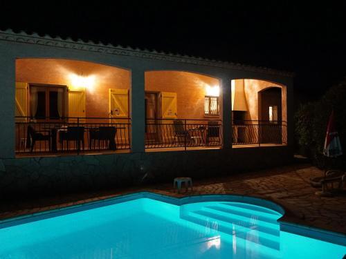 Charming Villa With Private Pool In Beaufort