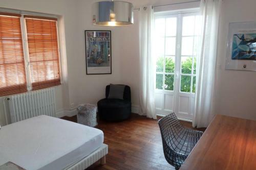 Villa With Swimming Pool In Bayonne Town Centre