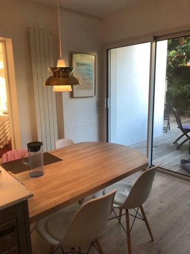 Villa With Swimming Pool In Bayonne Town Centre