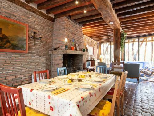G�te Bellegarde, 4 Pi�ces, 6 Personnes - Fr-1-590-2