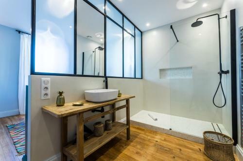 Aloe Keyweek Architect Apartment With Terrace And Garage Biarritz