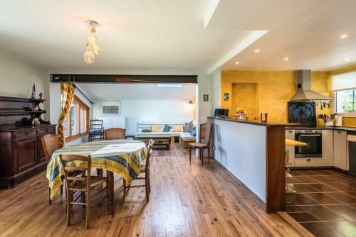 House With 3 Bedrooms In Bidart