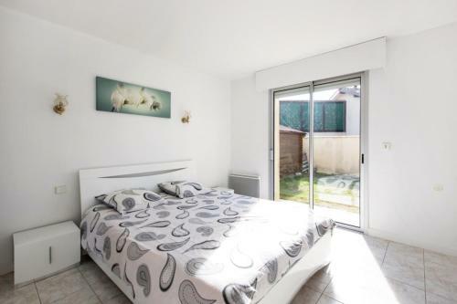Villa With Swimming Pool Close To The Ocean