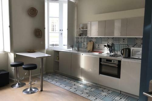 Guestready - Charming Apartment In Place de La Com�die