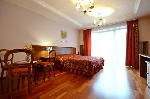 Hostal Poduszka Pensjonat Nad Rzek?