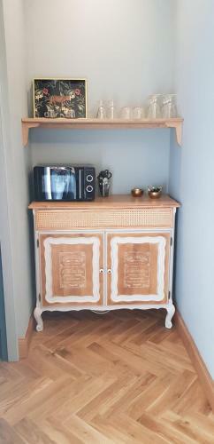 Bed & Breakfast Sweet Sixteen