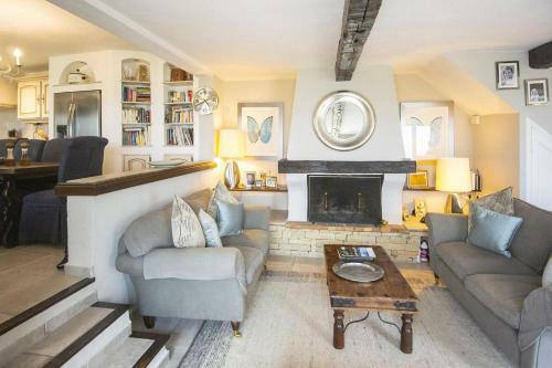 Callian Villa Sleeps 6 With Pool