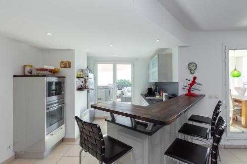 Cannes Apartment Sleeps 6 Wifi