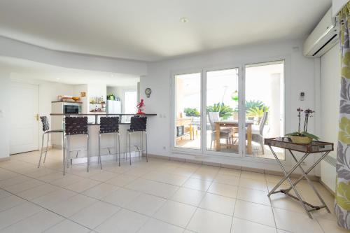 Cannes Apartment Sleeps 6 Wifi