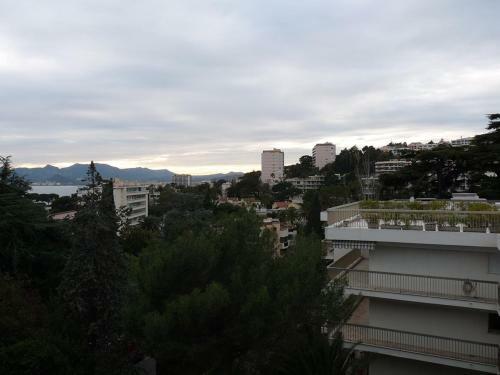 Cannes Apartment Sleeps 4 Air Con Wifi