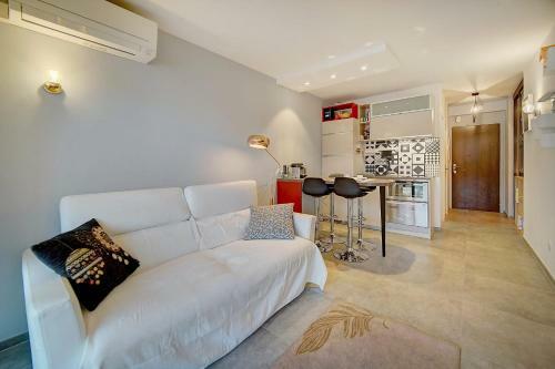 Apartamento Immogroom - Downtown - Balcony - AC - Functional - Congressbeaches