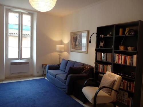 Cannes Apartment Sleeps 5 Air Con Wifi
