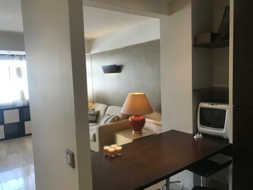 Cannes Apartment Sleeps 2 Air Con Wifi