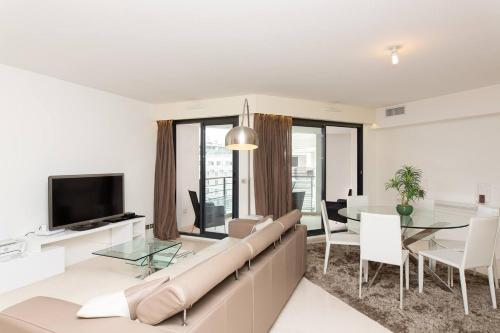 Apartamento Carlton Riviera: Luxury 2 Beds/ 2 Baths