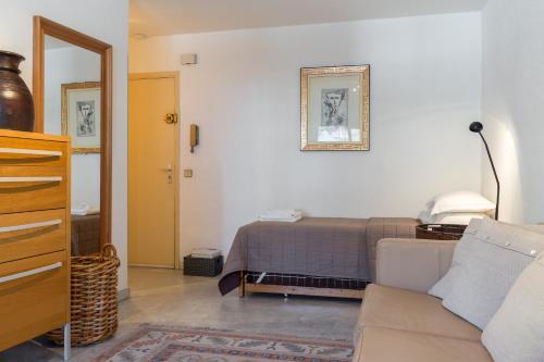 Cannes Apartment Sleeps 2 Wifi