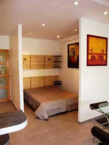 Cannes Apartment Sleeps 4 Air Con