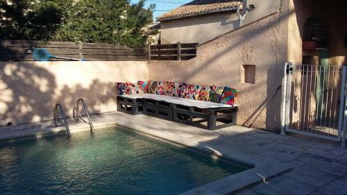 Hostal Beau Mas Proven�al Avec Piscine