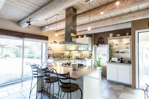 Stunning Property Between Alpilles And Luberon