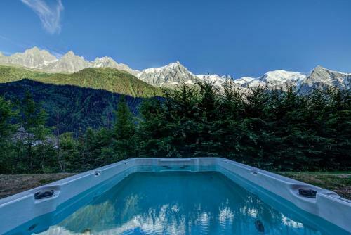 Big Rock Luxury 4/5br/4ba Apartment In Chamonix Centre