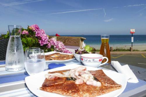 Holiday Home Ch�teauneuf-du-faou - Bre06105i-f