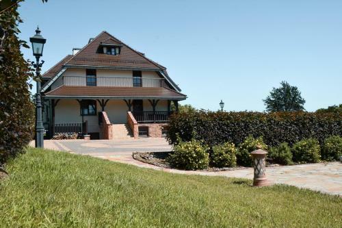 Quo Vadis Lounge Bed & Breakfast