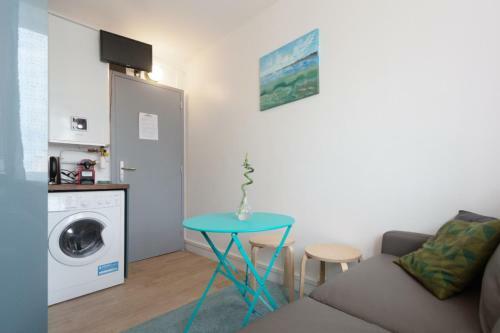 Paris Access With Creteil Apartment