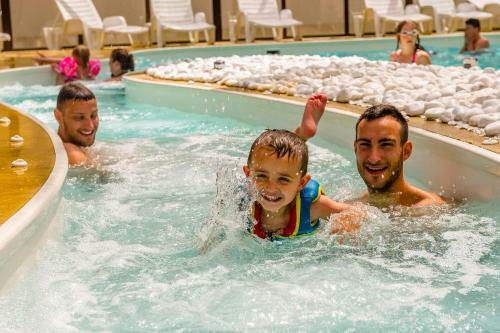 Camping Le Fort Espagnol **** - Maeva