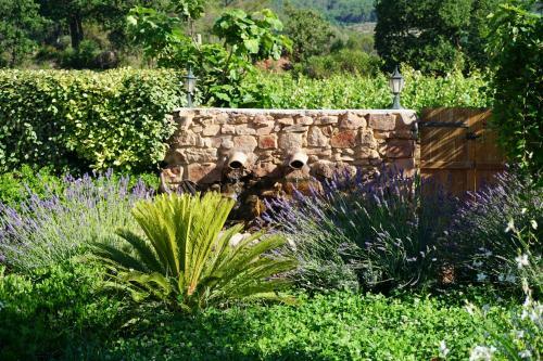 Cuers Villa Sleeps 12 With Pool Air Con And Wifi