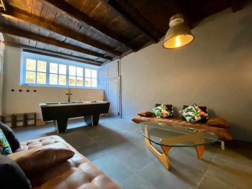 The 1777 House By Locntour