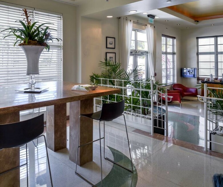 Hotel Crescent Resort