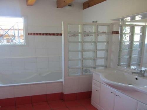 G�te Escource, 5 Pi�ces, 8 Personnes - Fr-1-360-28