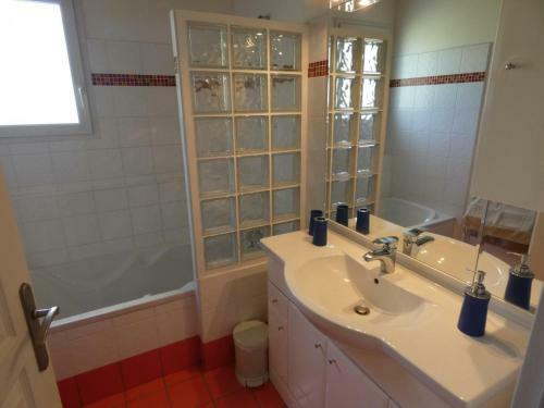 G�te Escource, 5 Pi�ces, 8 Personnes - Fr-1-360-28