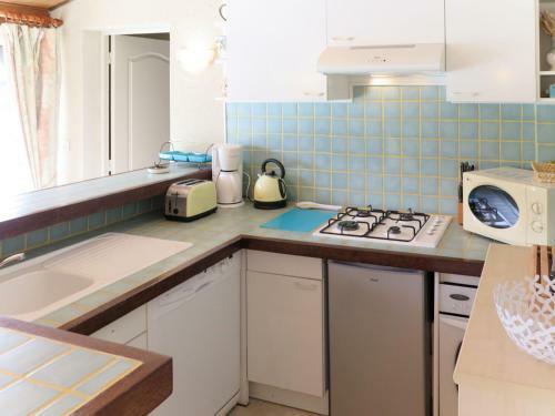 Holiday Home Saint Antoine - Bqy400