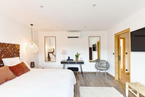 Hostal Le Mas Des F�es