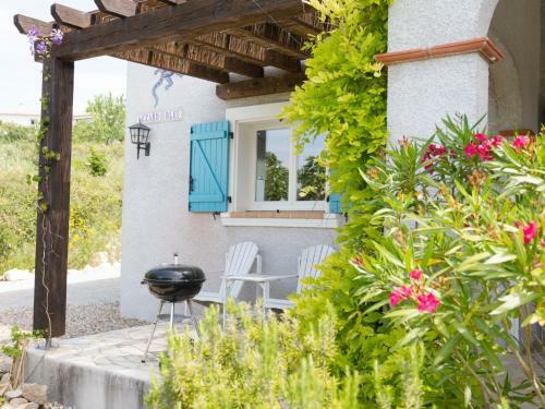 Modern Villa In Camplong With Private Pool