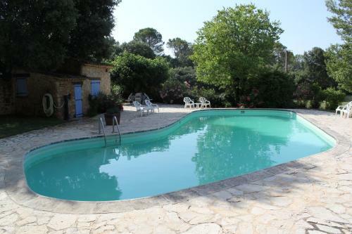 L'oubradou Charming Mas In Provence With Shared Pool Nature And Calm