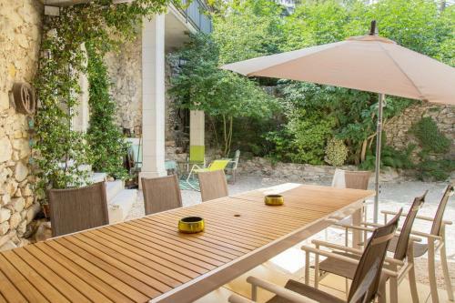 Relaxation And Relaxation Guaranteed In This Magnificent Home.