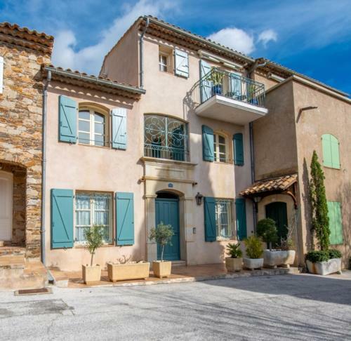 Elegant Village House In Grimaud