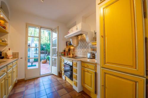 Elegant Village House In Grimaud