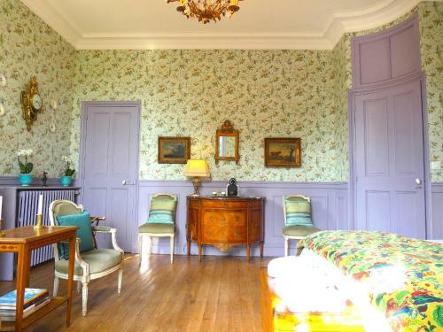 Hostal Chateau De Hi�ville