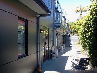 Aparthotel City Suites