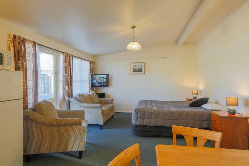 18th Avenue Thermal Motel