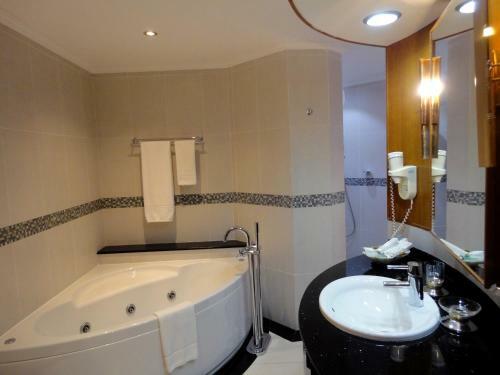 Beach Bay Hotel Muscat