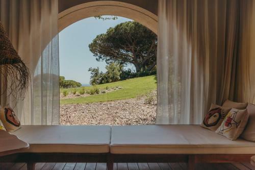 Hotel Lily Of The Valley