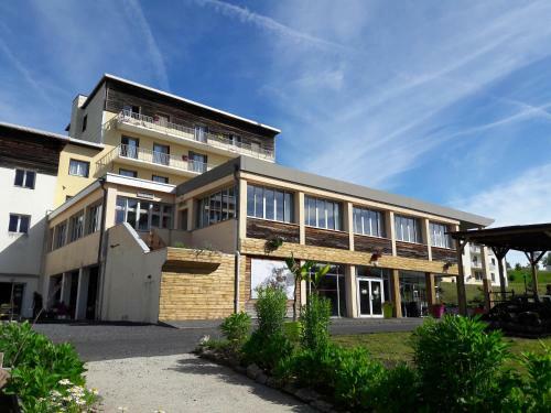 Hotel Residence Fleurs D'aubrac