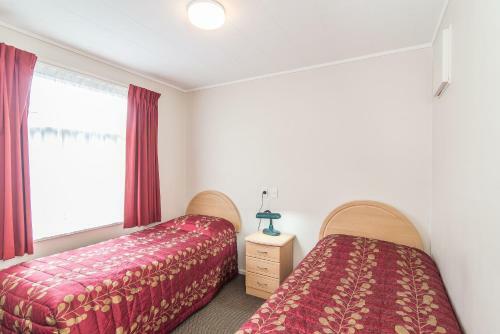 Dupont Motels