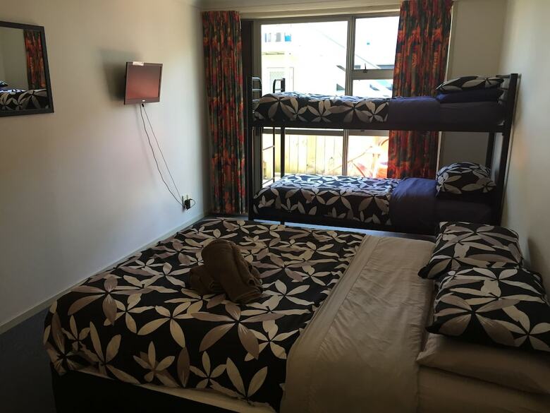 Albergue Tiki Lodge Backpackers